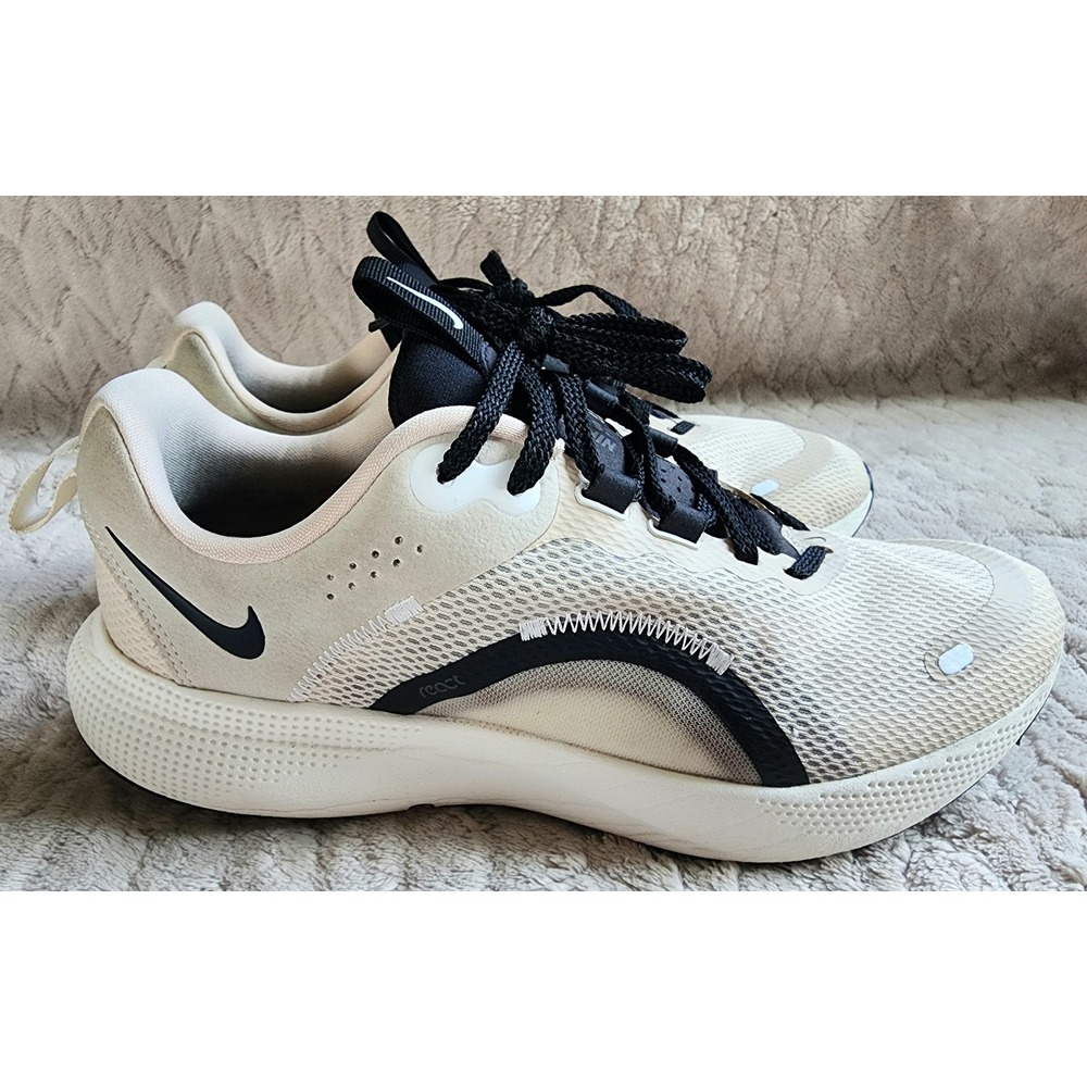 Nike React Escape Run 2 Womens Road Running Sanddrift Black Size 9.5